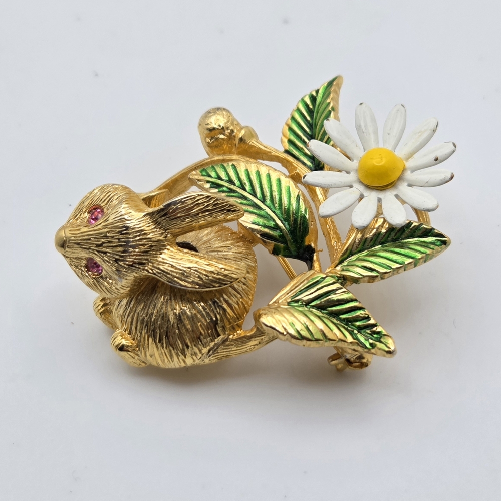 Vintage Gold Crown Articulated Bunny Rabbit & Daisy Brooch